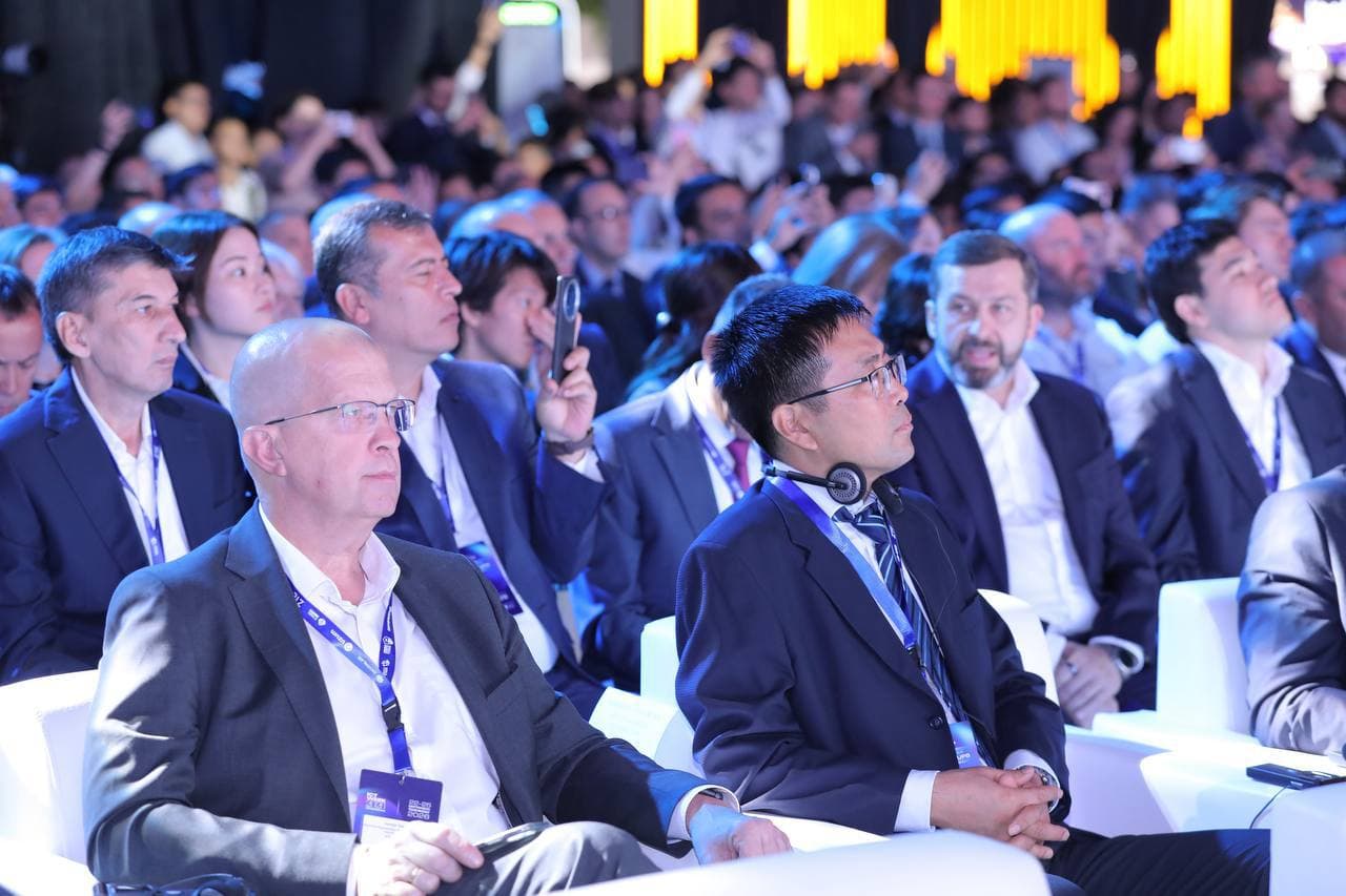 “Стартаплар мамлакати” шиори остида ўтаётган ICT Week Uzbekistan 2026 ҳафталигининг очилиш маросими бошланди.
