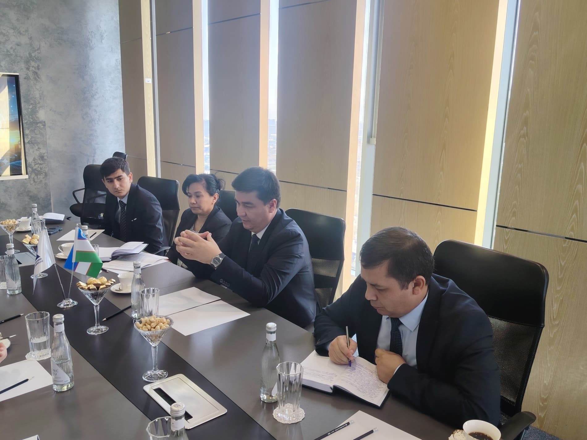 Dilshod Quryozov, Director of the Agency for Regulation of Telecommunications, held a meeting with representatives of the Bureau of Cyberspace and Digital Policy (CDP) of the U.S. Department of State.