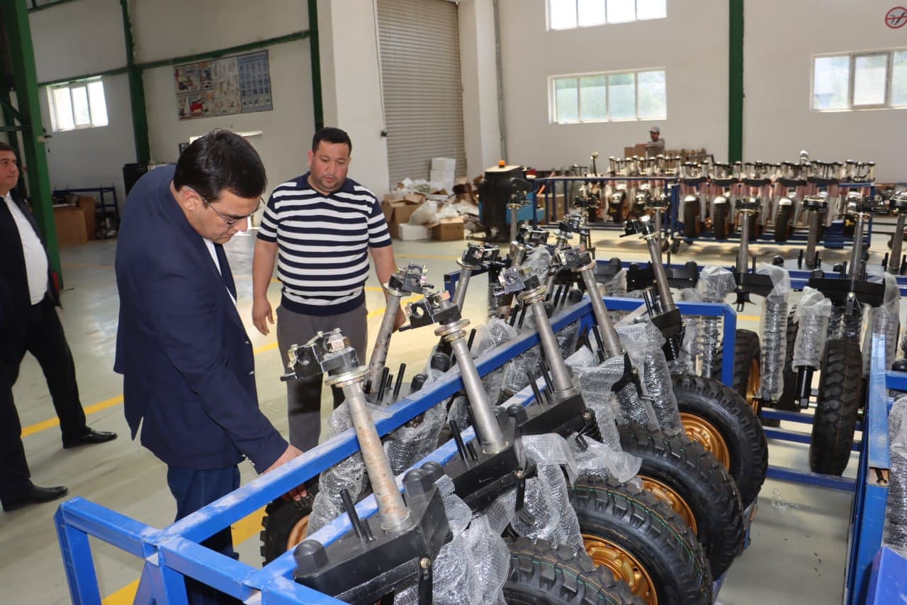 Ознакомление с деятельностью крупных промышленных предприятий Бухарской области