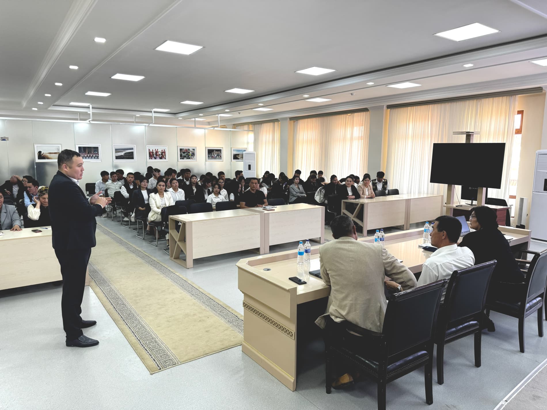 📌 Qoraqalpog‘iston Respublikasida tadbirkorlar bilan ochiq muloqot o‘tkazildi