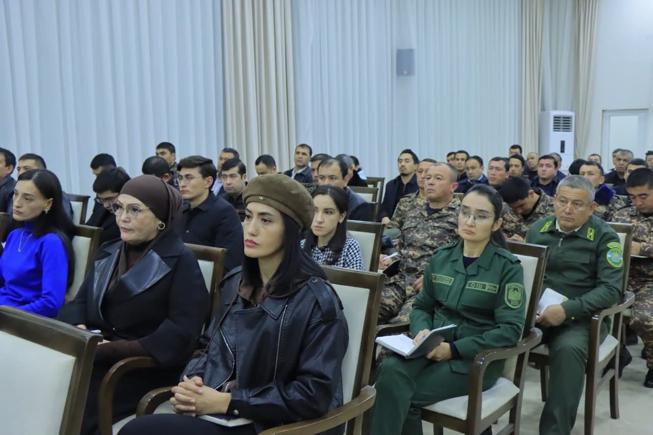 Andijonda ekologiya va atrof muhitni yaxshilash, havo ifloslanishi oldini olish borasida bajarilayotgan ishlar yuzasidan viloyat hokimi Shuhratbek Abdurahmonov ishtirokida matbuot anjumani bo‘lib o‘tdi