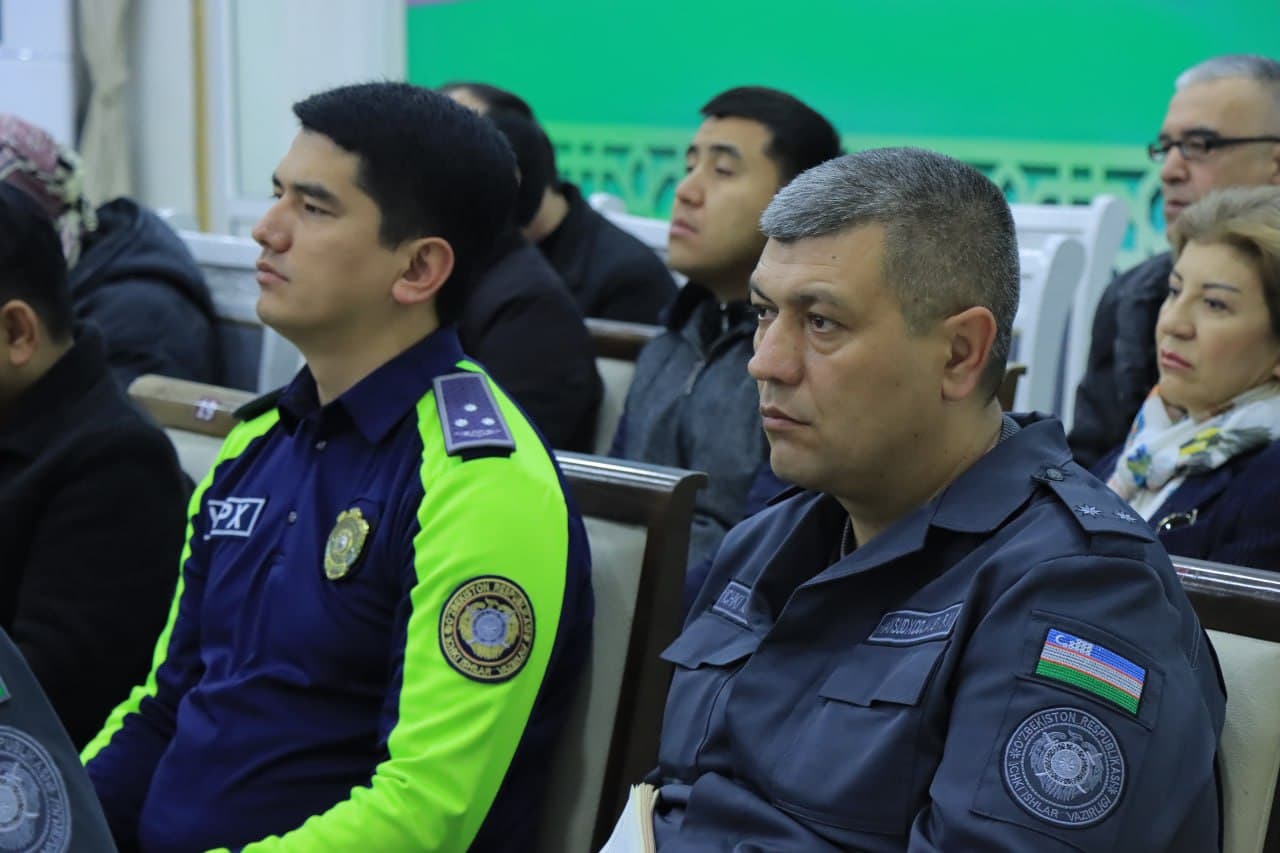 Atrof-muhitni asrash masalalari muhokama qilindi