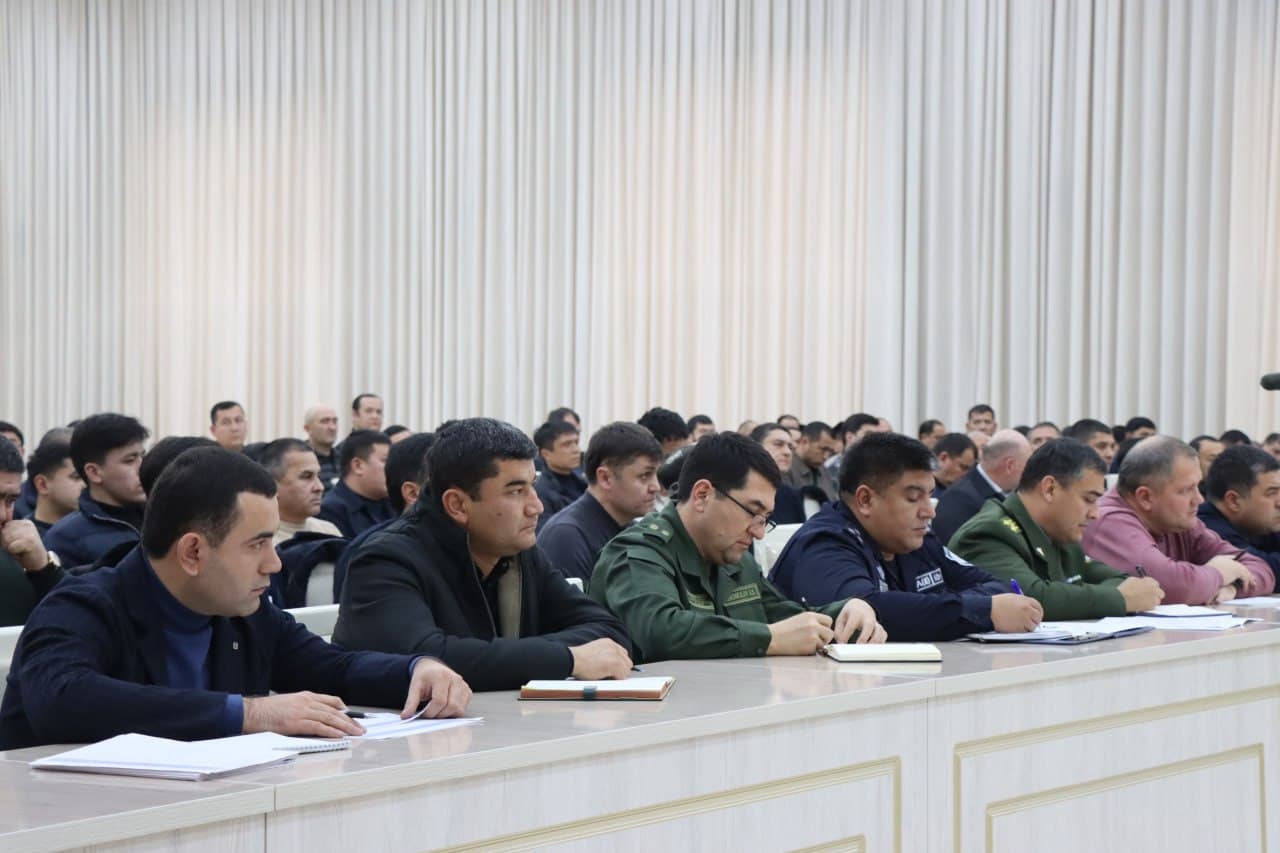 Viloyat hokimi tadbirkorlar va mas’ul tashkilotlar bilan ochiq muloqot o‘tkazdi