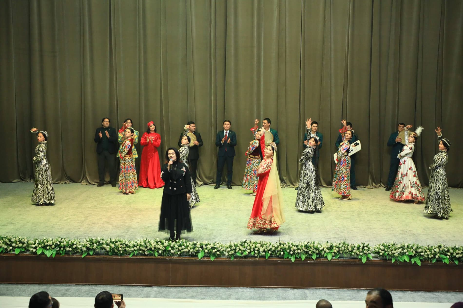 Andijonda 14 yanvar — O‘zbekiston Respublikasi Qurolli Kuchlari tashkil topganligining 34 yilligi hamda Vatan himoyachilari kuni keng nishonlandi