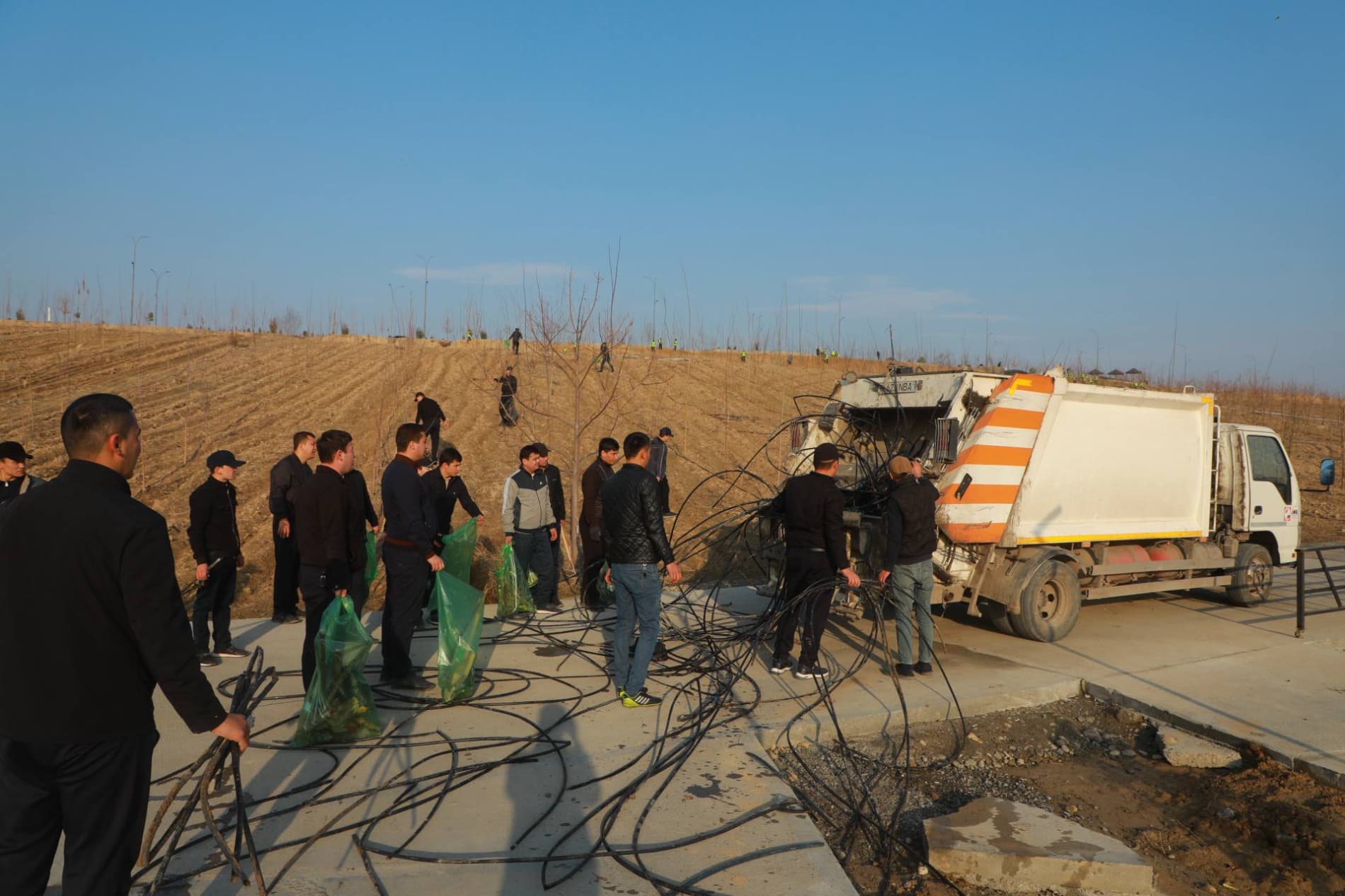 Bobur shahrida plogging aksiyasi o‘tkazildi