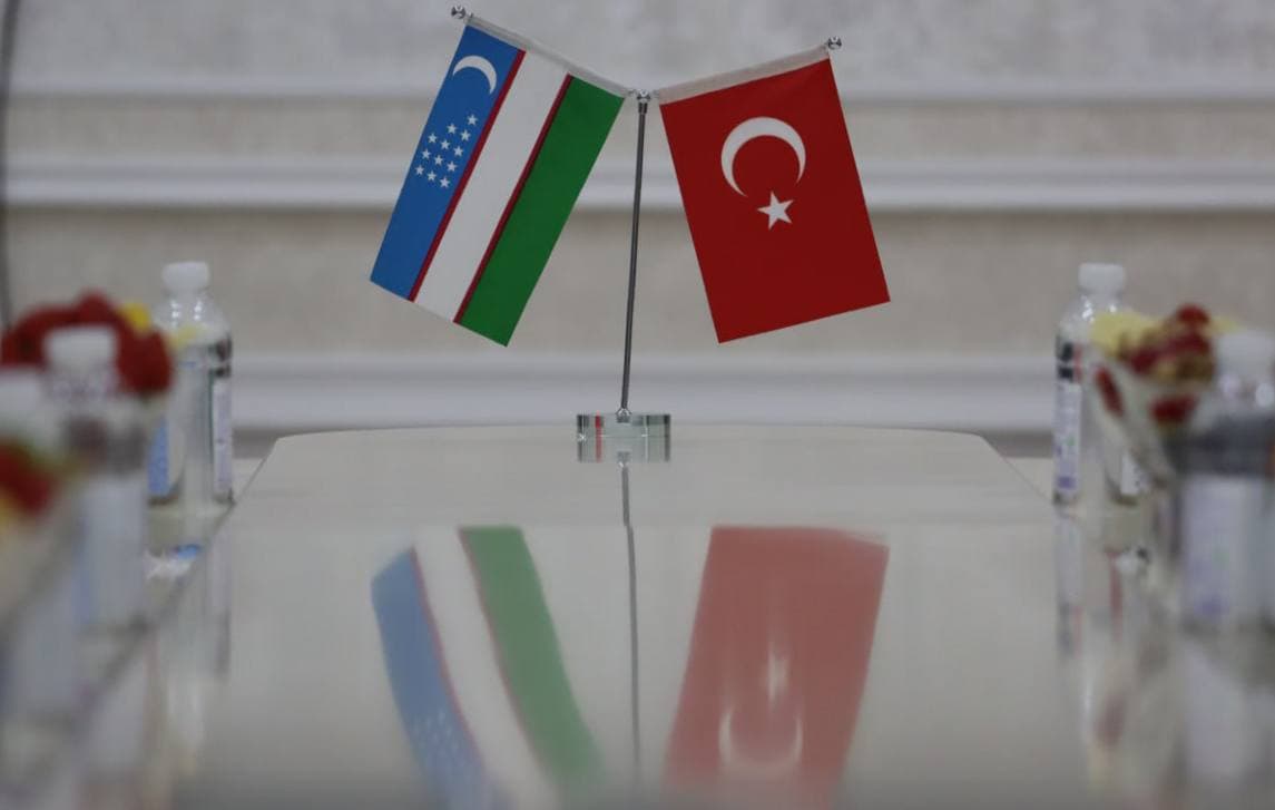 Andijon viloyati hokimi Shuhratbek Abdurahmonov turkiyalik investorlarni qabul qildi