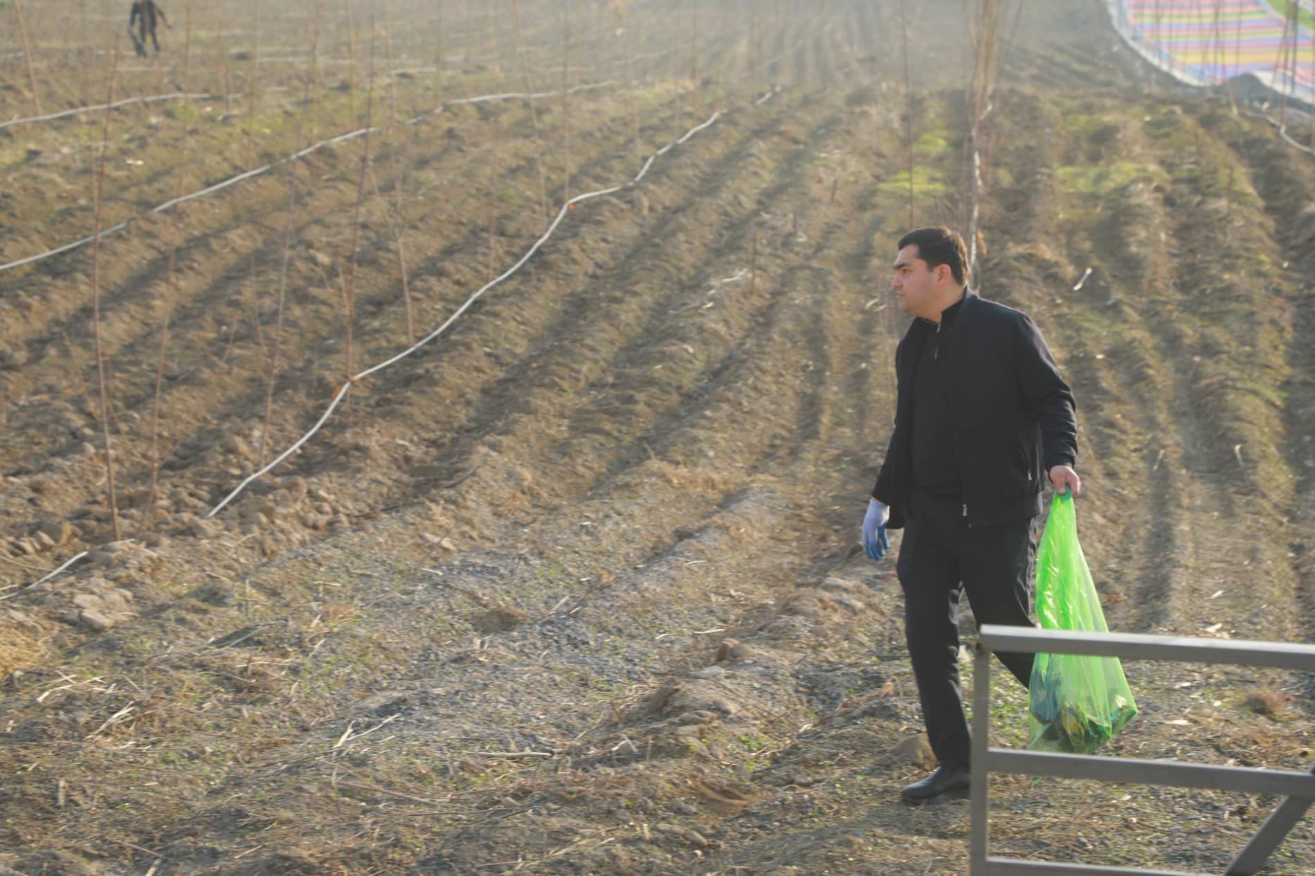 Bobur shahrida plogging aksiyasi o‘tkazildi