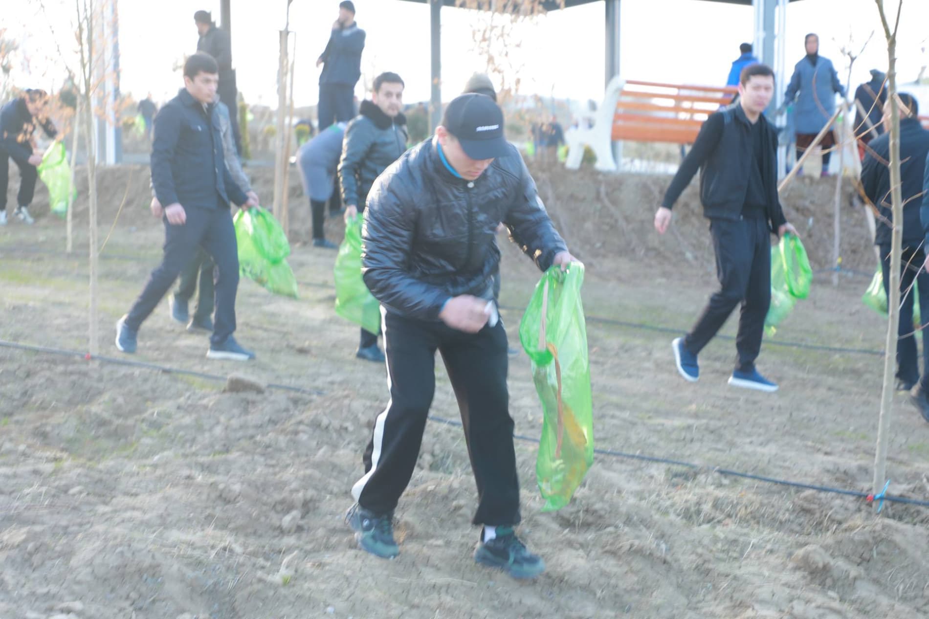 Bobur shahrida plogging aksiyasi o‘tkazildi