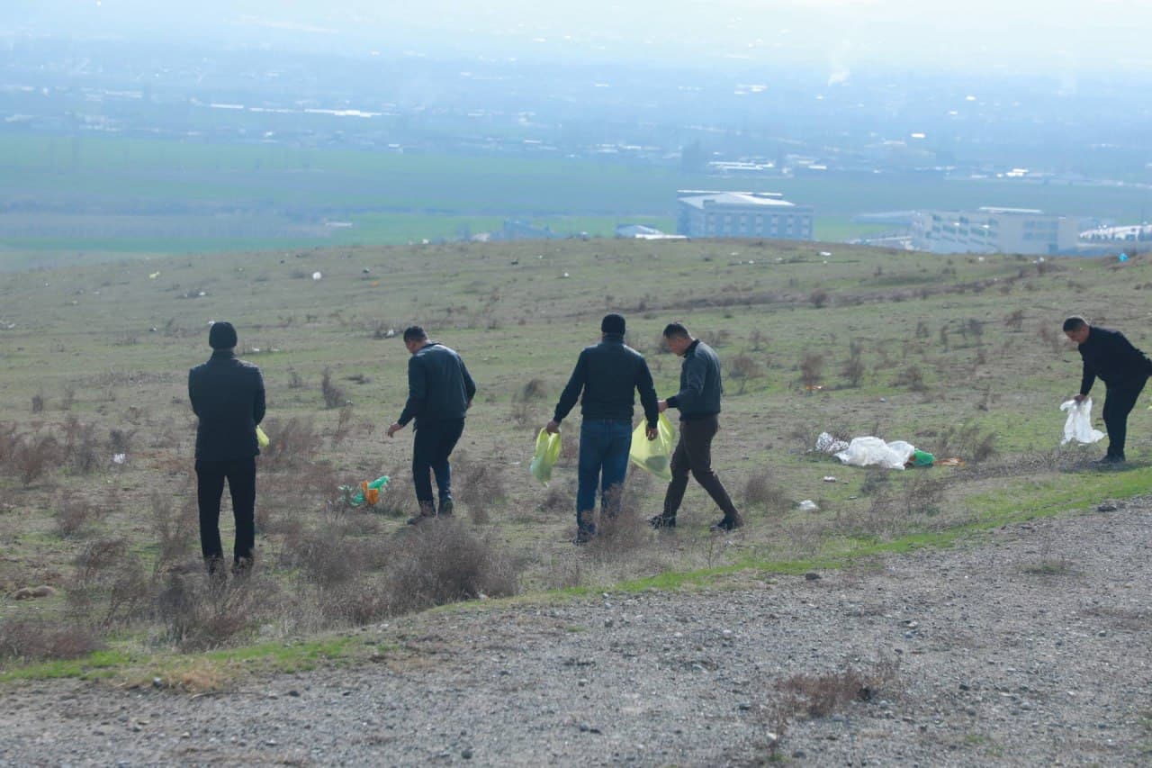 Bobur shahrida plogging aksiyasi o‘tkazildi