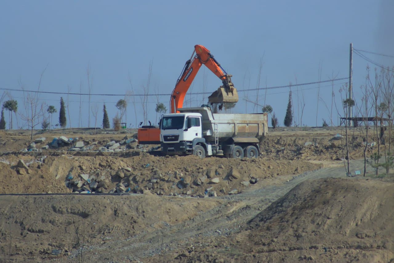 Bobur shahrida ming o‘rinli zamonaviy amfiteatr qurilishi jadal sur’atlarda olib borilmoqda