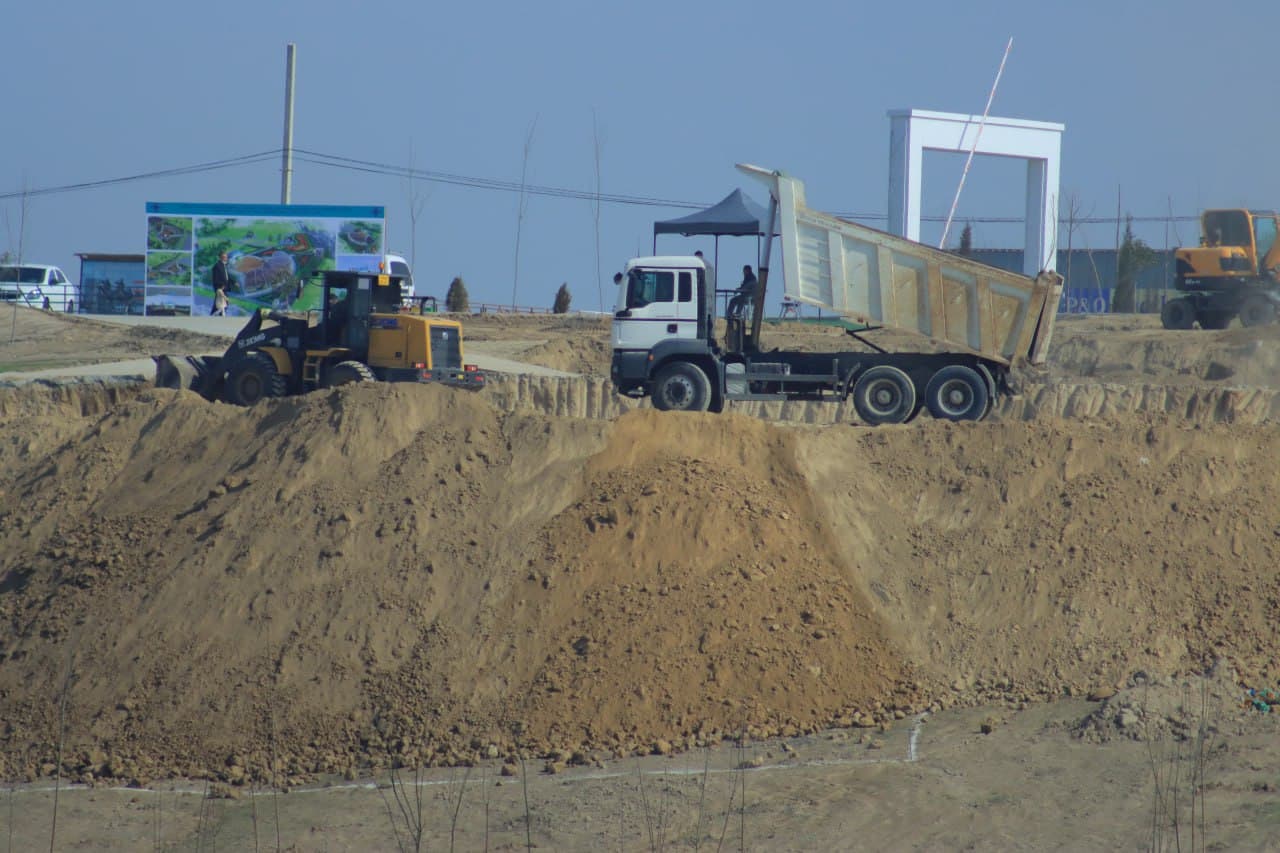 Bobur shahrida ming o‘rinli zamonaviy amfiteatr qurilishi jadal sur’atlarda olib borilmoqda