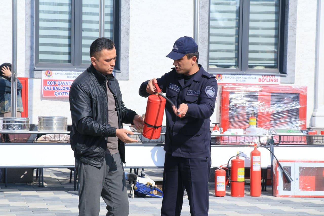 Al-Xorazmiy maktabida favqulodda vaziyatlarda to‘g‘ri va tezkor harakat qilish bo‘yicha ko‘rgazmali o‘quv-seminari tashkil etildi