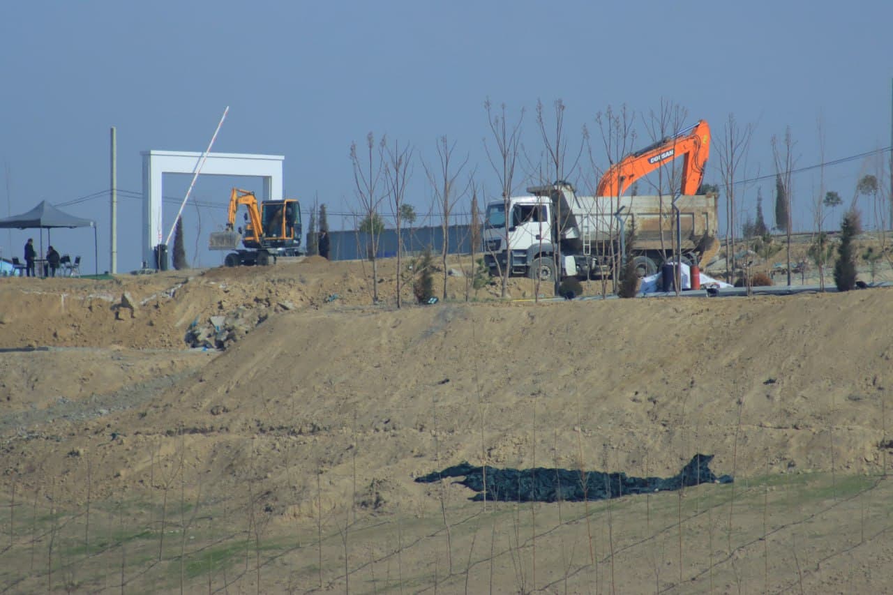 Bobur shahrida ming o‘rinli zamonaviy amfiteatr qurilishi jadal sur’atlarda olib borilmoqda