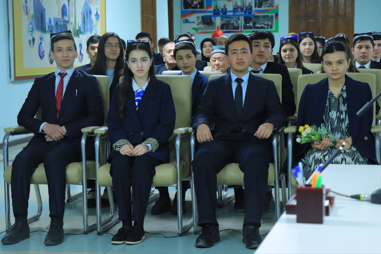 Yoshlar bilan ochiq va samimiy muloqot