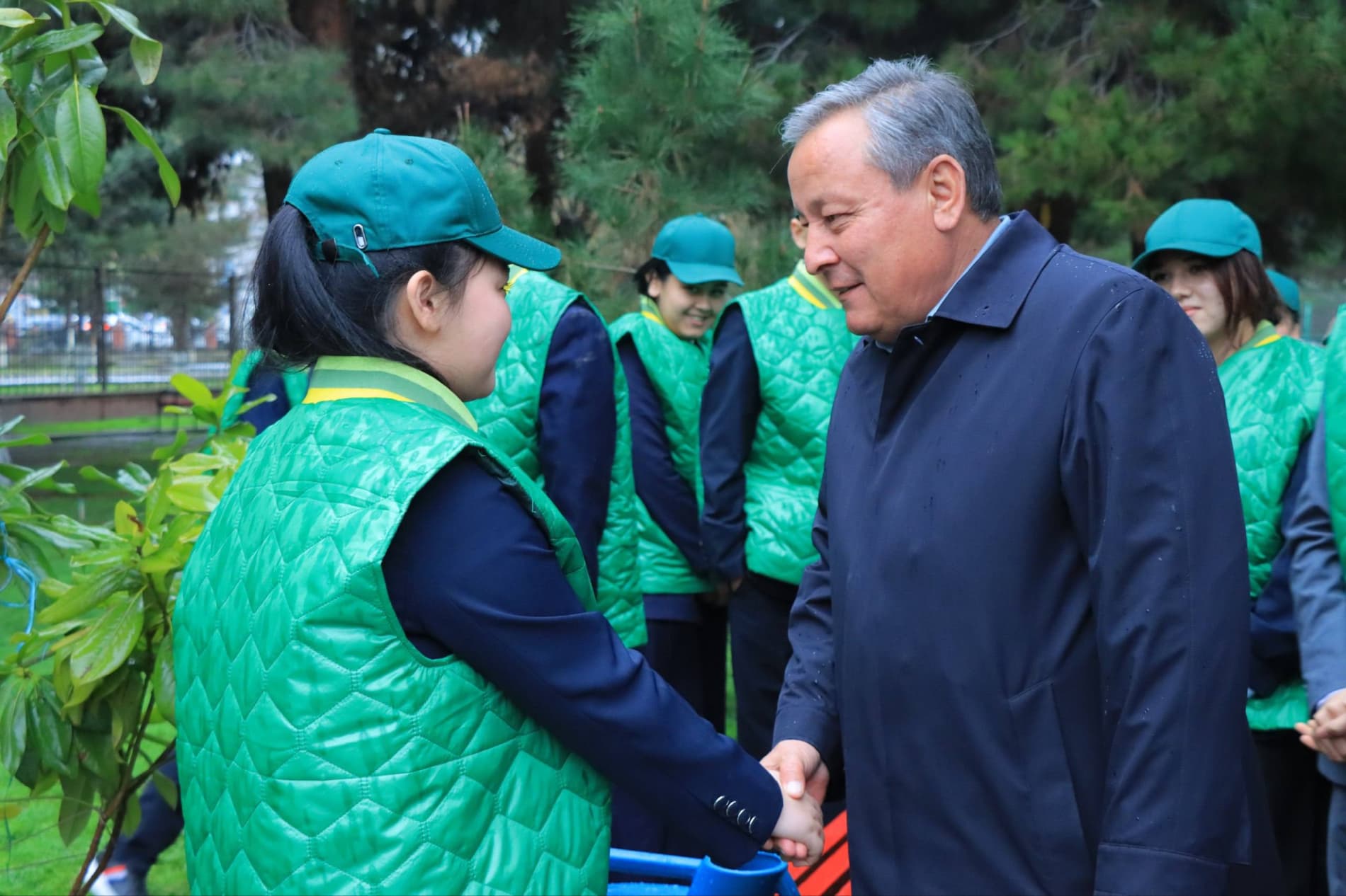 Yoshlar bilan ochiq va samimiy muloqot