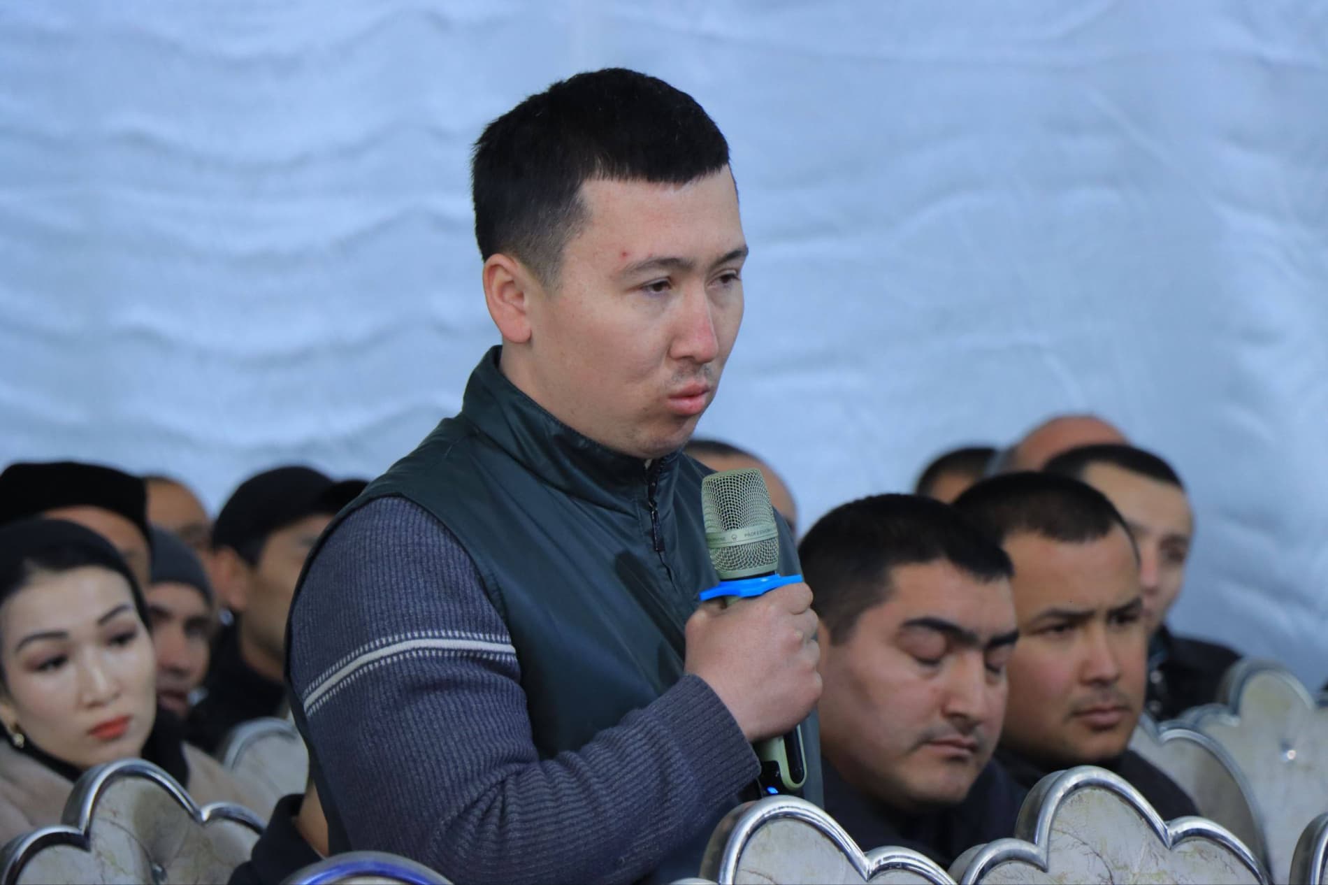 Viloyat hokimi yosh tadbirkorlar bilan uchrashdi