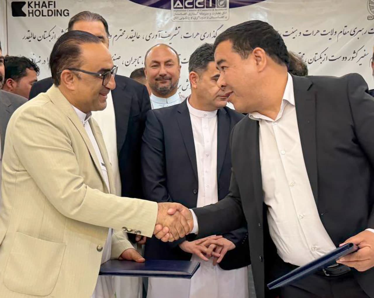 Andijon viloyati delegatsiyasining Hirot shahriga amaliy tashrifi doirasida mahalliy tadbirkorlar ishtirokida biznes forum tashkil etildi