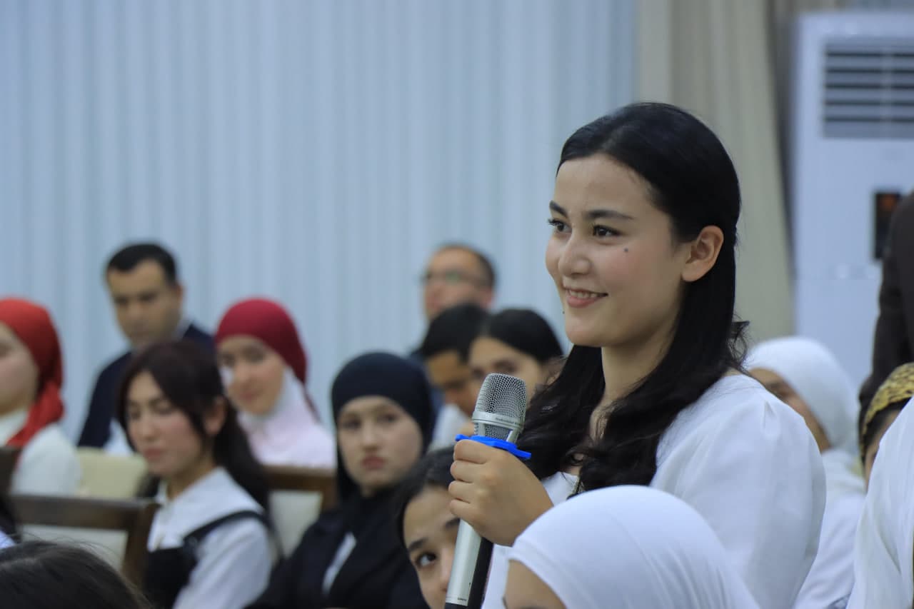 Bobur shahrida yoshlar bilan samimiy va ochiq muloqot o‘tkazildi
