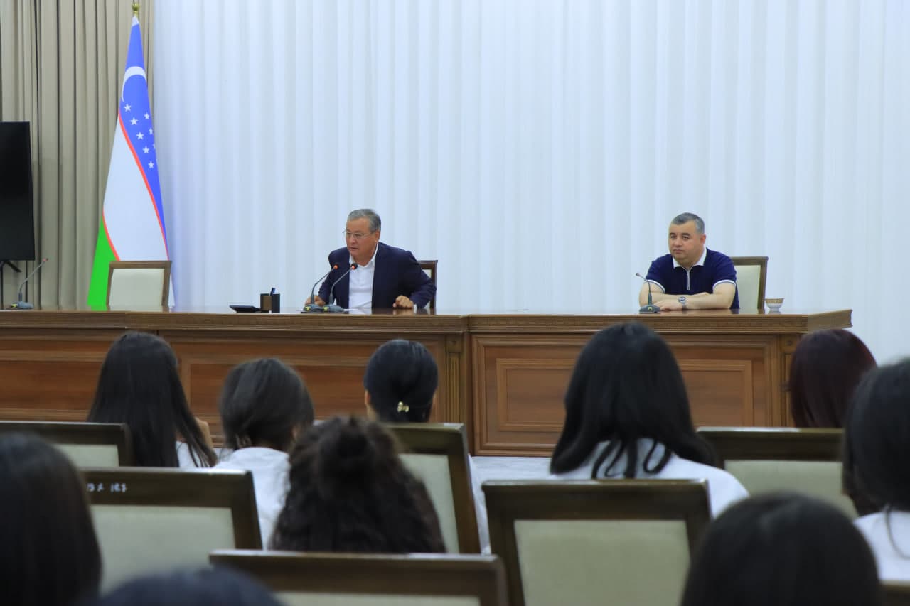 Bobur shahrida yoshlar bilan samimiy va ochiq muloqot o‘tkazildi