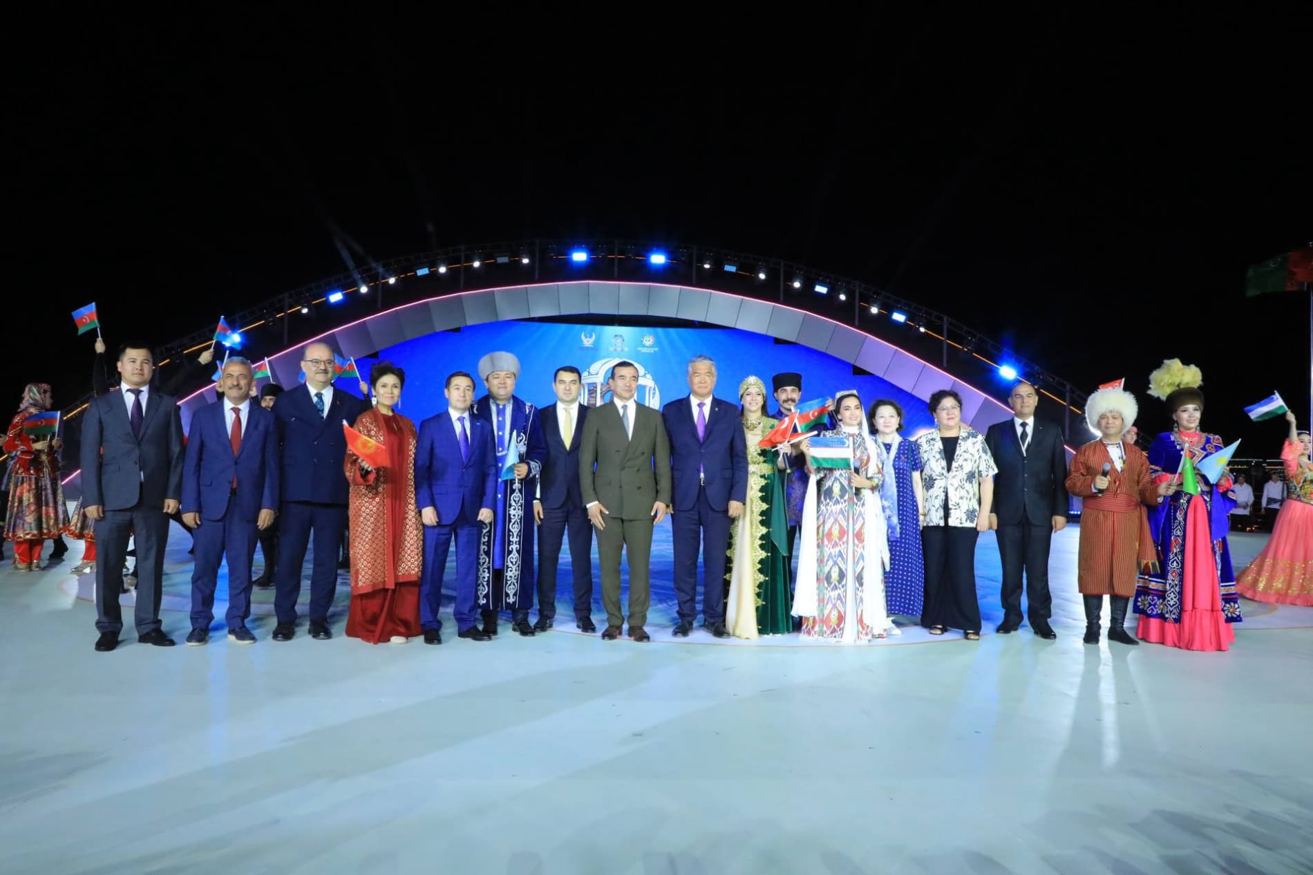 Andijonda «Andijon — Turk dunyosining madaniy poytaxti — 2026» xalqaro tadbiri tantanali yakunlandi