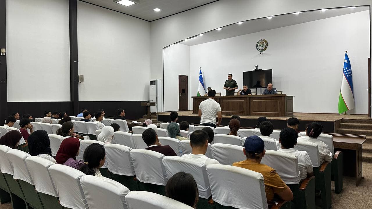 «Yoshlar kuni» munosabati bilan Andijon viloyatining barcha hududlarida rahbarlar va yoshlarning ochiq muloqotlari tashkil etildi