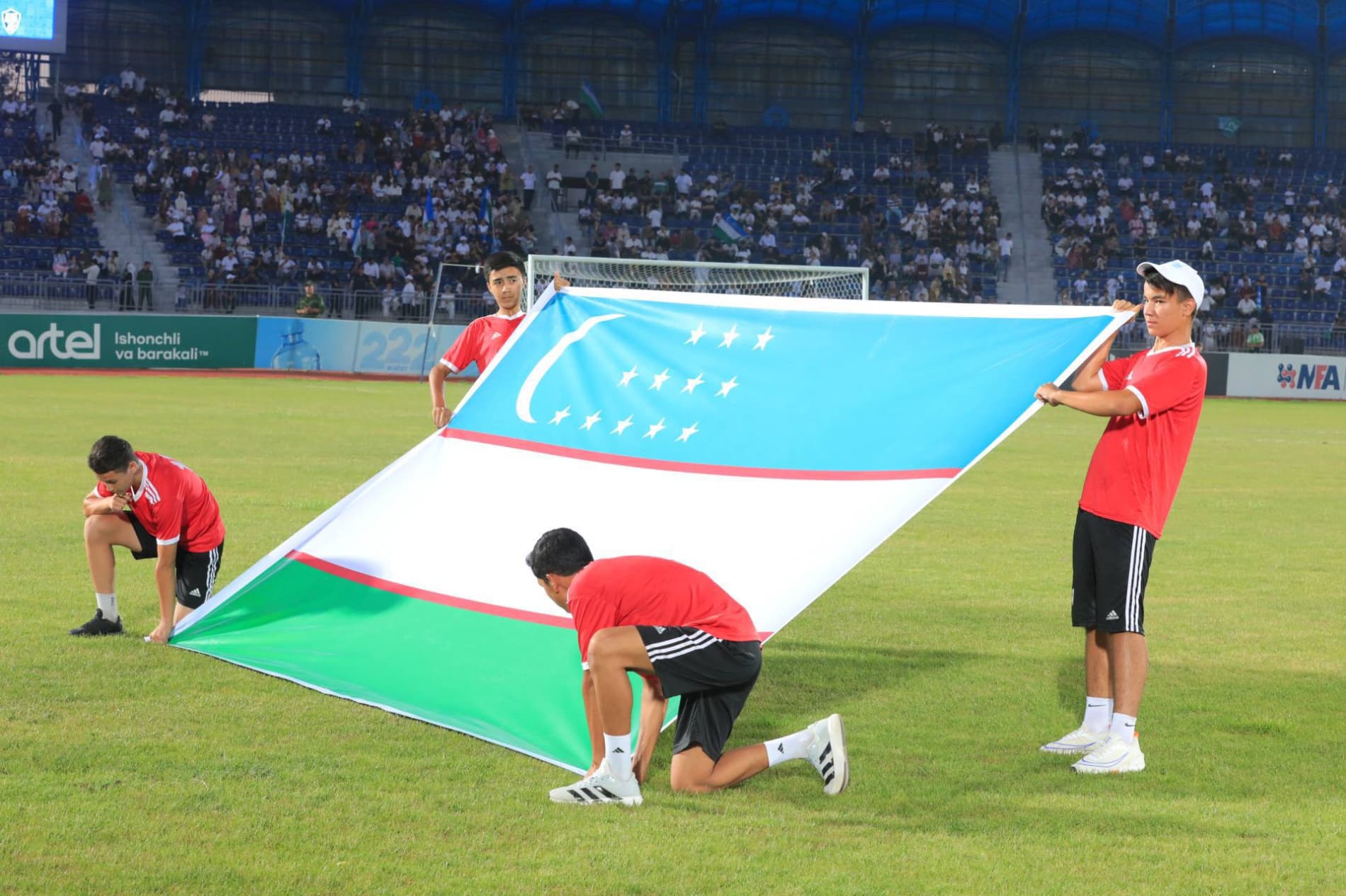 «Bobur Arena»dan LIVE: DXX kubogining viloyat bosqichi final uchrashuvi qizg‘in va murosasiz ruhda davom etmoqda!