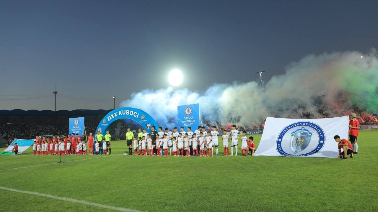 «Bobur Arena»dan LIVE: DXX kubogining viloyat bosqichi final uchrashuvi qizg‘in va murosasiz ruhda davom etmoqda!