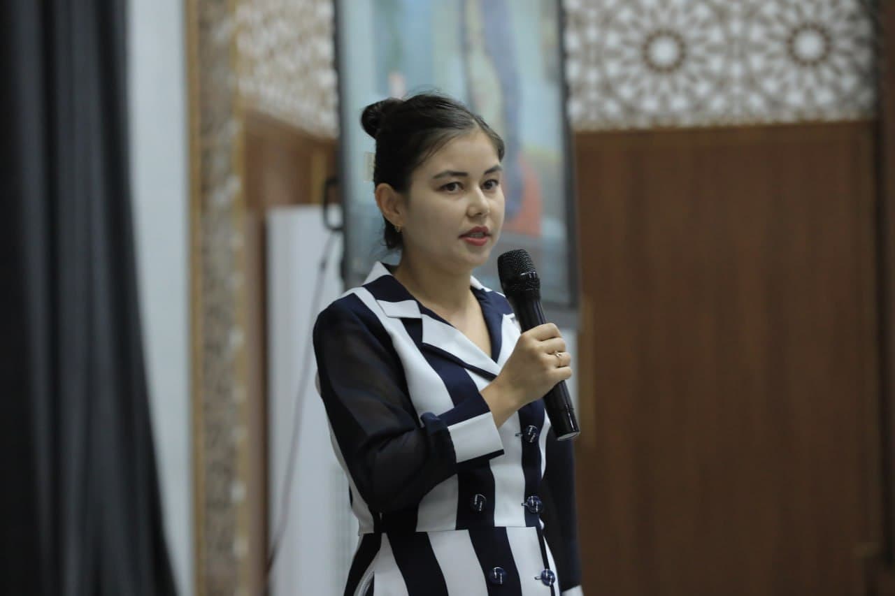 Andijonda yoshlar va tadbirkorlar uchun SMM yo‘nalishida amaliy seminar tashkil etildi