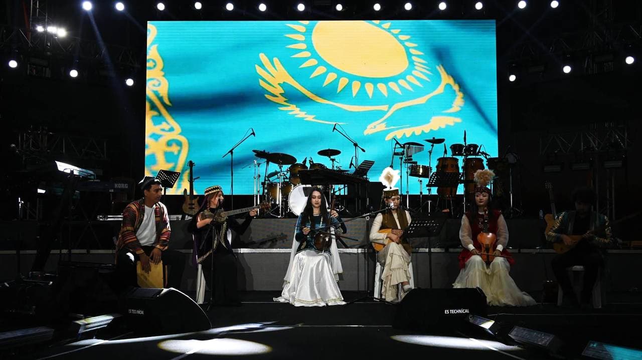 Andijon viloyati ijodiy jamoasi Turkiyadagi xalqaro festivalda milliy san’atimizni namoyish etdi