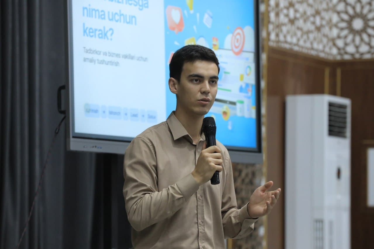 Andijonda yoshlar va tadbirkorlar uchun SMM yo‘nalishida amaliy seminar tashkil etildi