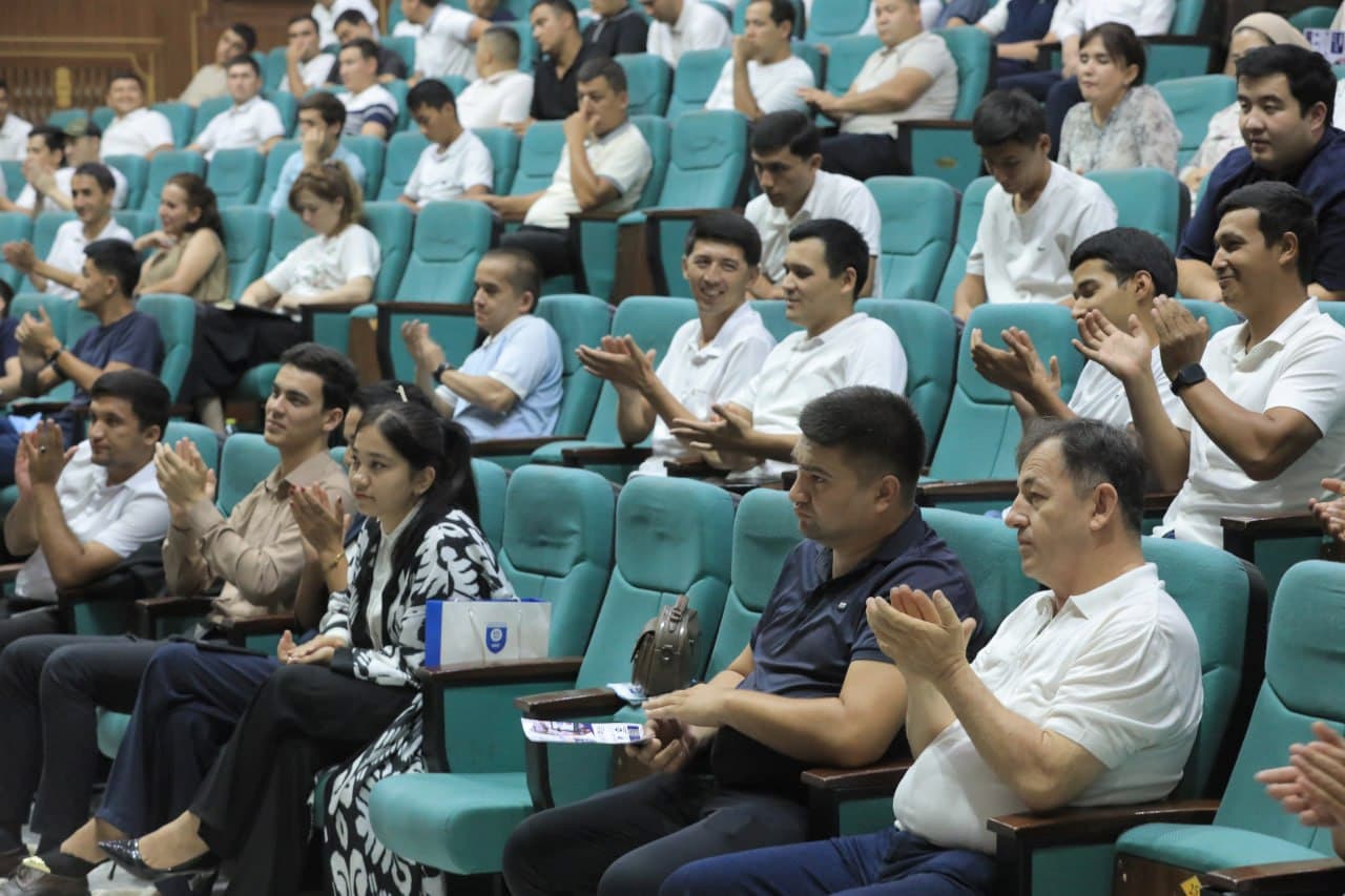 Andijonda yoshlar va tadbirkorlar uchun SMM yo‘nalishida amaliy seminar tashkil etildi