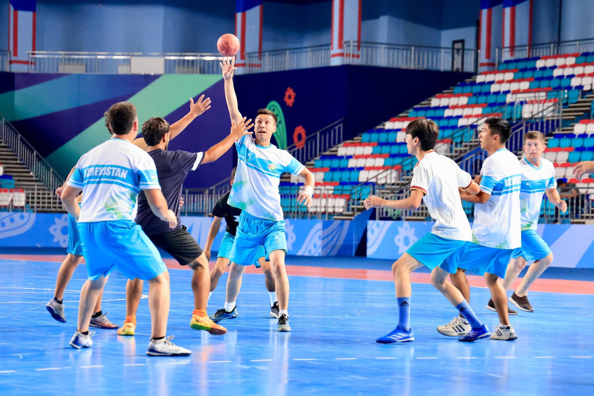 Andijon viloyatida “Besh tashabbus olimpiadasi” doirasida gandbol bo‘yicha viloyat bosqichi o‘tkazildi