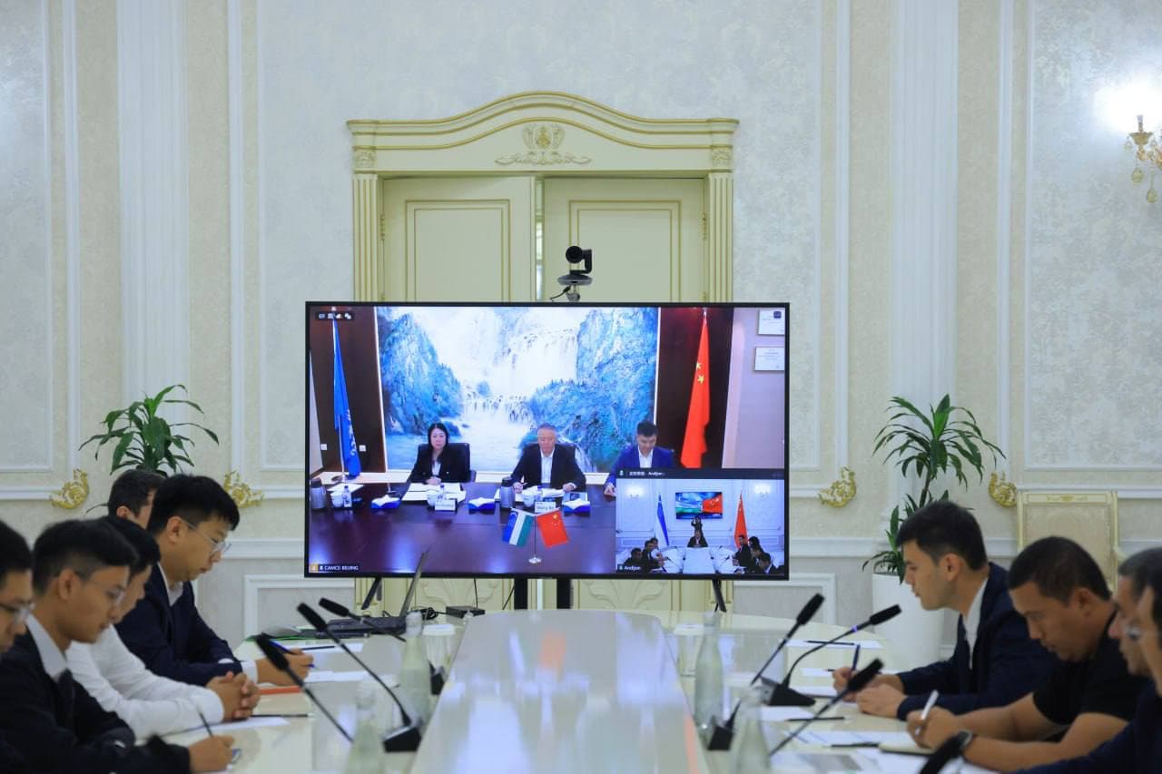 Andijonda yirik investitsiya va infratuzilma loyihalari muhokama qilindi