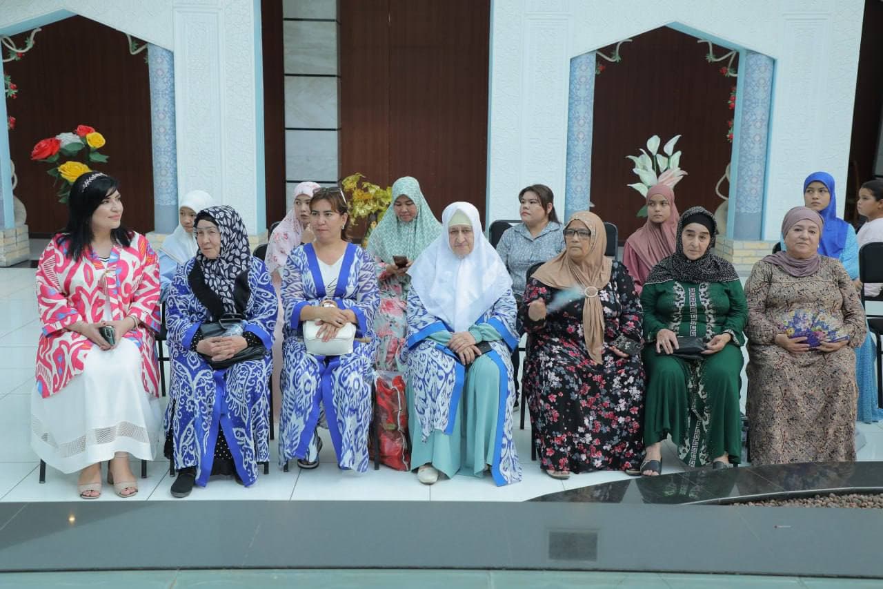 Bugun Olmazor tumanida “Liboslarda qadriyatlar aksi” mavzuida ma’rifiy tadbir bo‘lib o‘tdi.