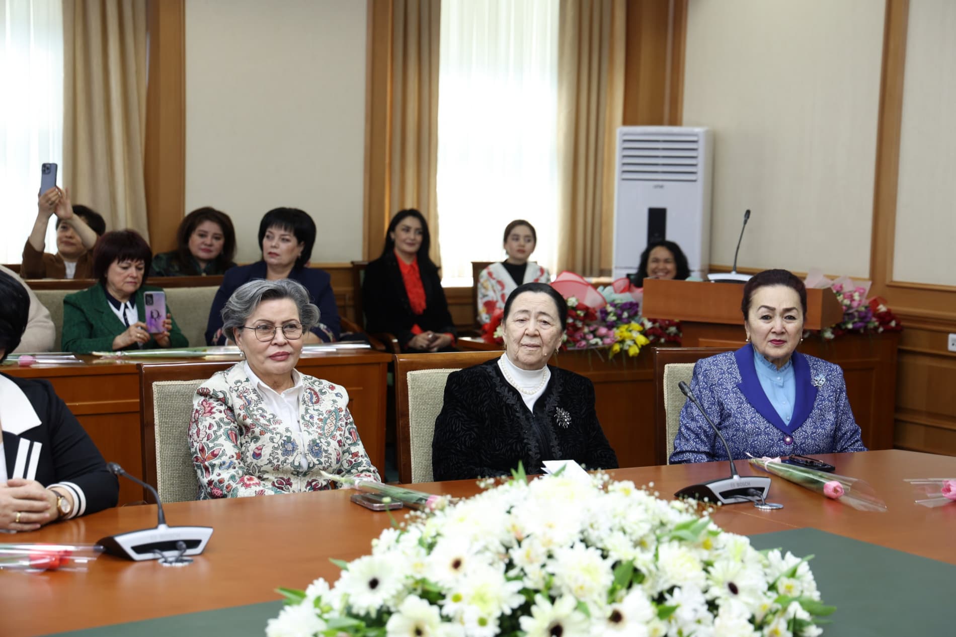 333 nafar ayollar “Moʻtabar ayol” ko‘krak nishoni bilan taqdirlandi