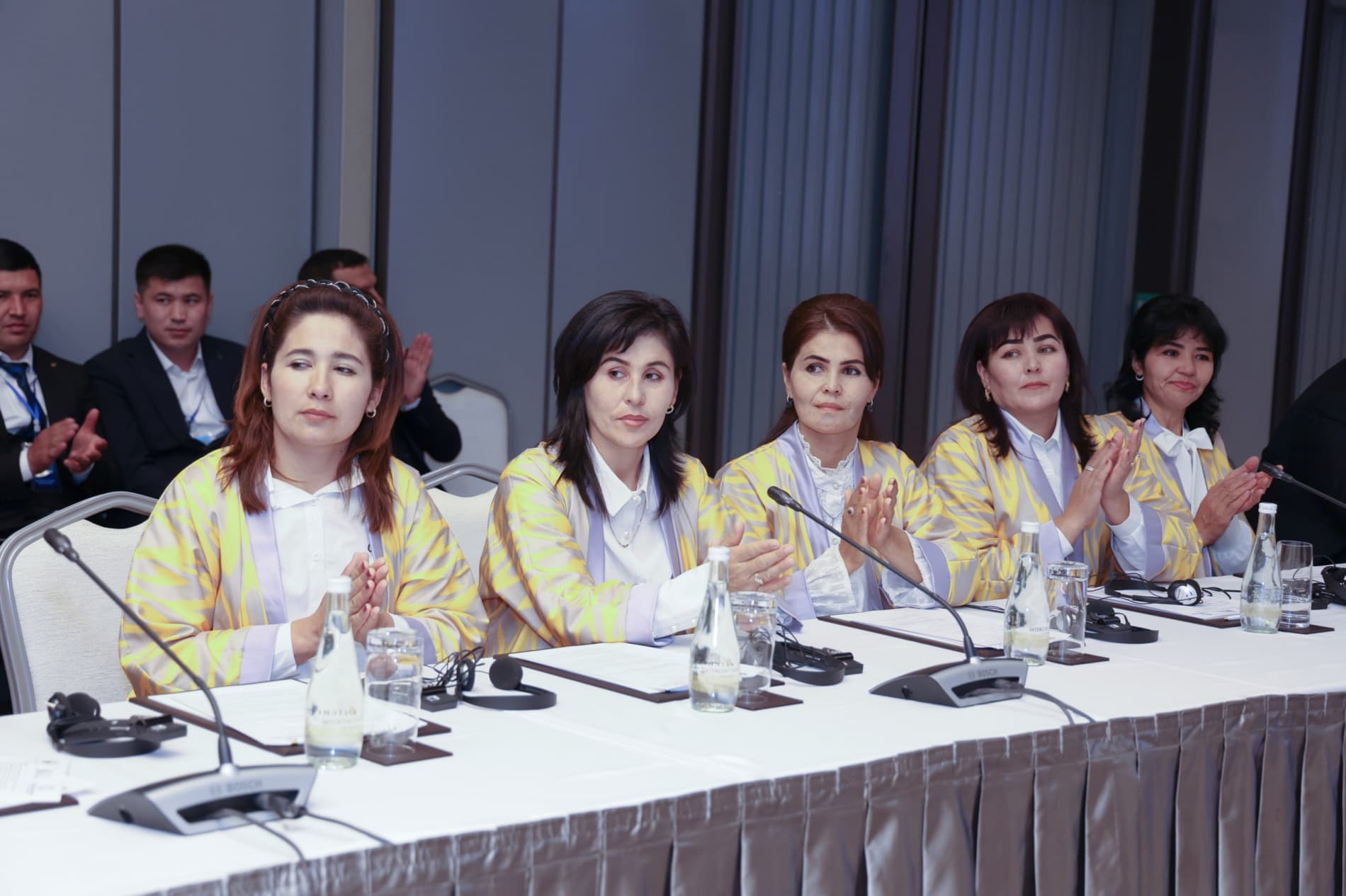 “Qishloq ayollarining iqtisodiy imkoniyatlarini kengaytirish” mavzusida bo‘lib o‘tgan xalqaro konferensiyada Bosh vazir o‘rinbosari – Oila va xotin-qizlar qo‘mitasi raisi Zulayho Mahkamova maʼruza qildi.