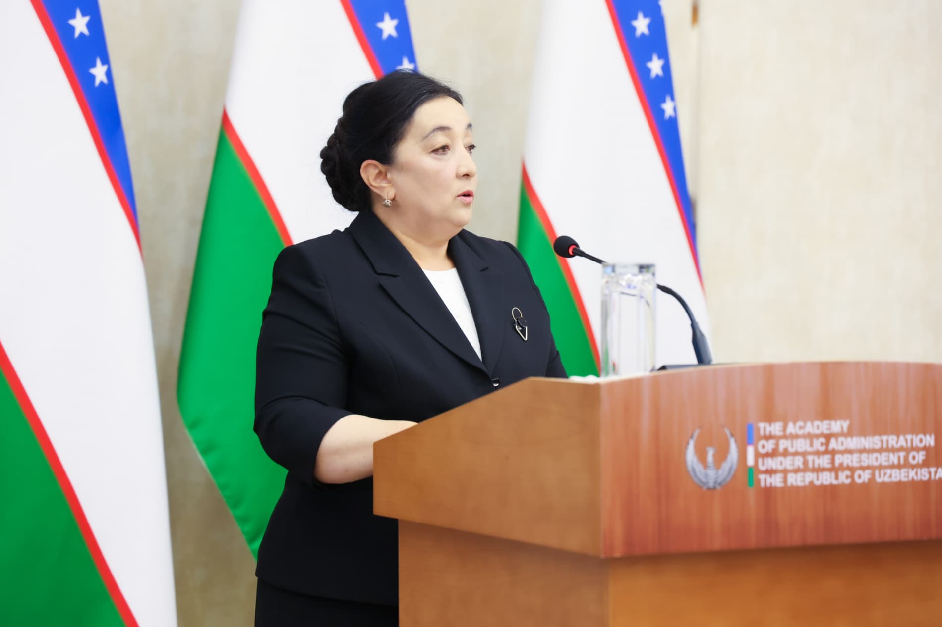 “Ibratli oila” koʻkrak nishoni - jamiyat eʼtirofi, elning duosi, avlodlar uchun oʻrnak boʻladigan meros