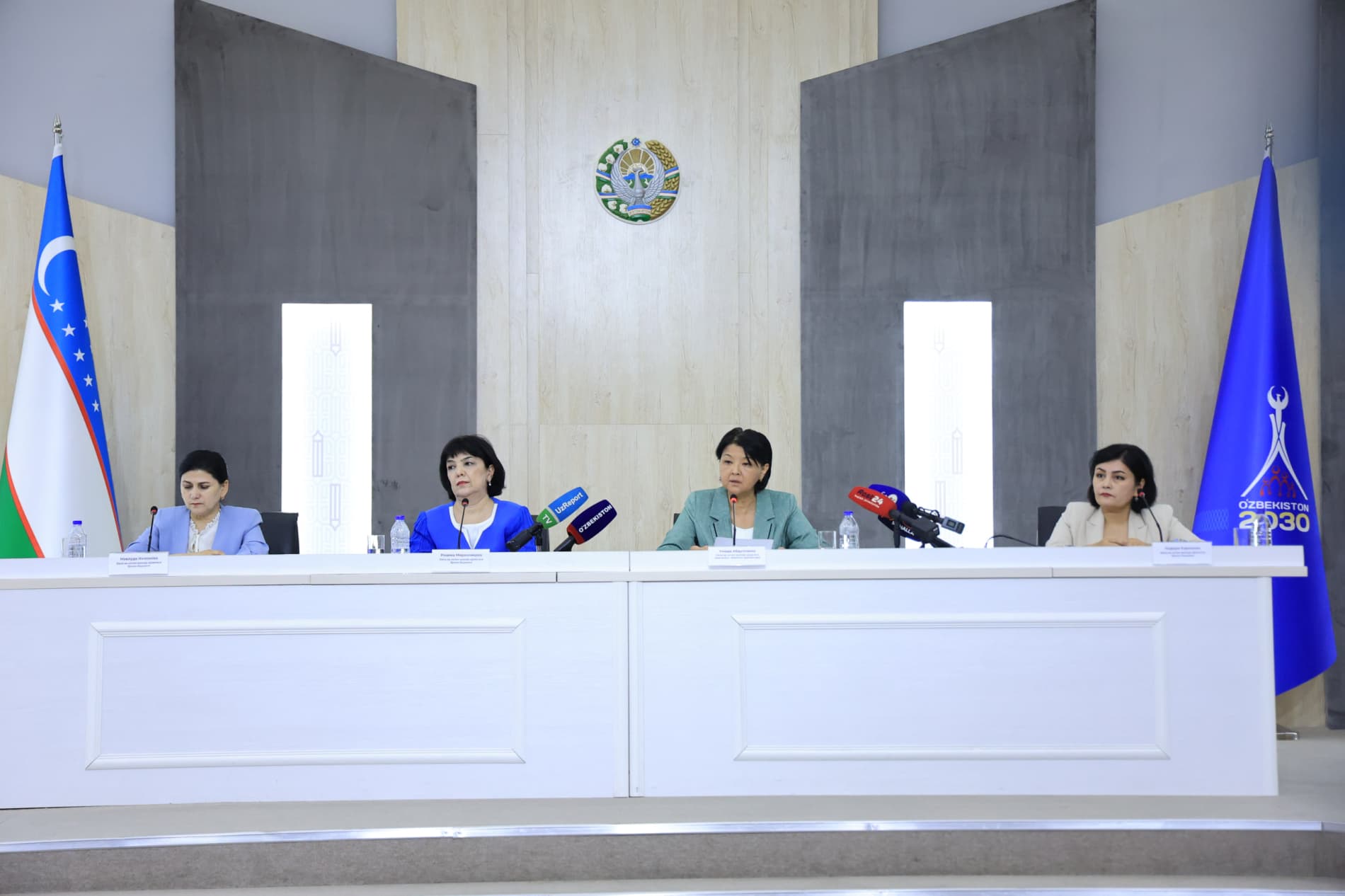 AOKAda Oila va xotin-qizlar qoʻmitasi tomonidan “2025-yilning oʻtgan davrida oila va xotin-qizlar bilan ishlash sohasida amalga oshirilgan ishlar hamda istiqboldagi rejalar” mavzusida matbuot anjumani oʻtkazildi.