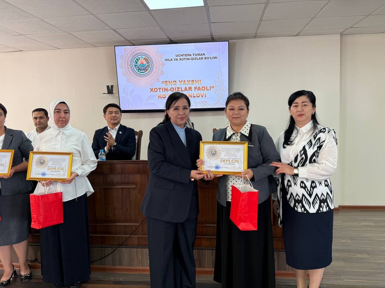 Hududlarda “Eng yaxshi xotin-qizlar faoli” tanlovining tuman va shahar bosqichi o‘tkazilmoqda