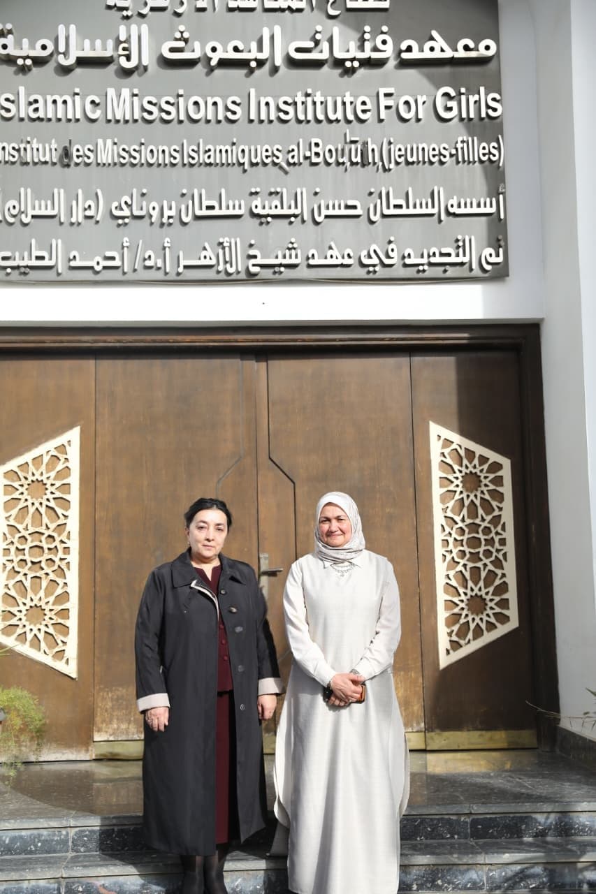 Qohirada xorijiy talabalar ta’limini rivojlantirish markazi faoliyati bilan tanishildi