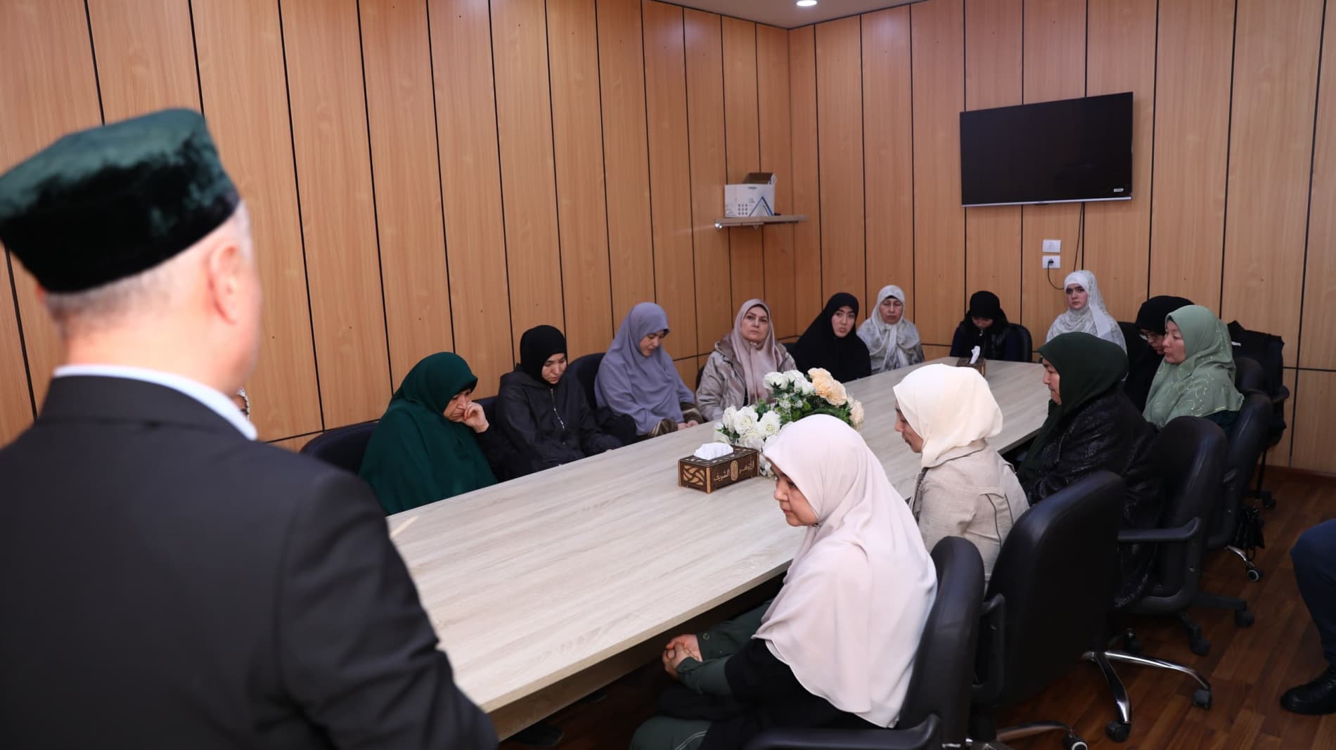 Qohirada vatandosh xotin-qizlar bilan uchrashuv o‘tkazildi