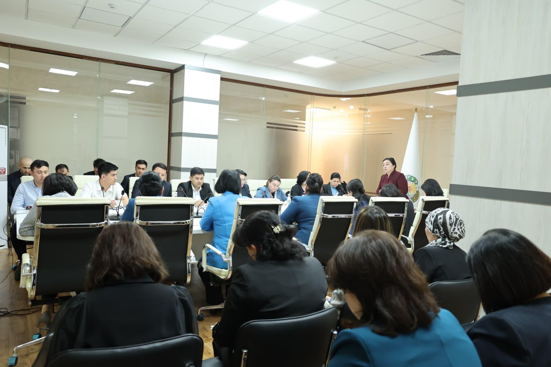 Ayollar va bolalarga nisbatan tazyiq va zo'ravonlikni oldini olish bo'yicha amalga oshirilayotgan ishlar muhokama qilindi