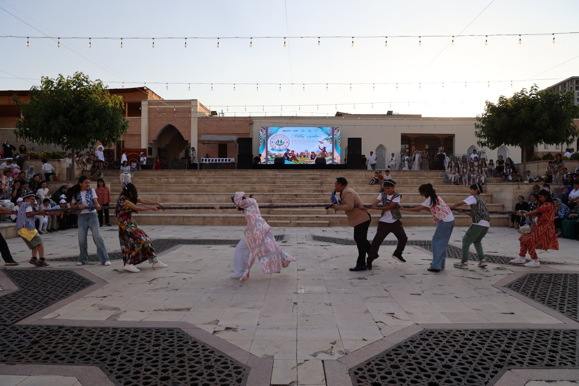 «Milliy qadriyatlarga ehtirom ko’rsatishni oiladan boshlaymiz!» shiori ostida «Milliy o’yinlar festivali» o’tkazildi