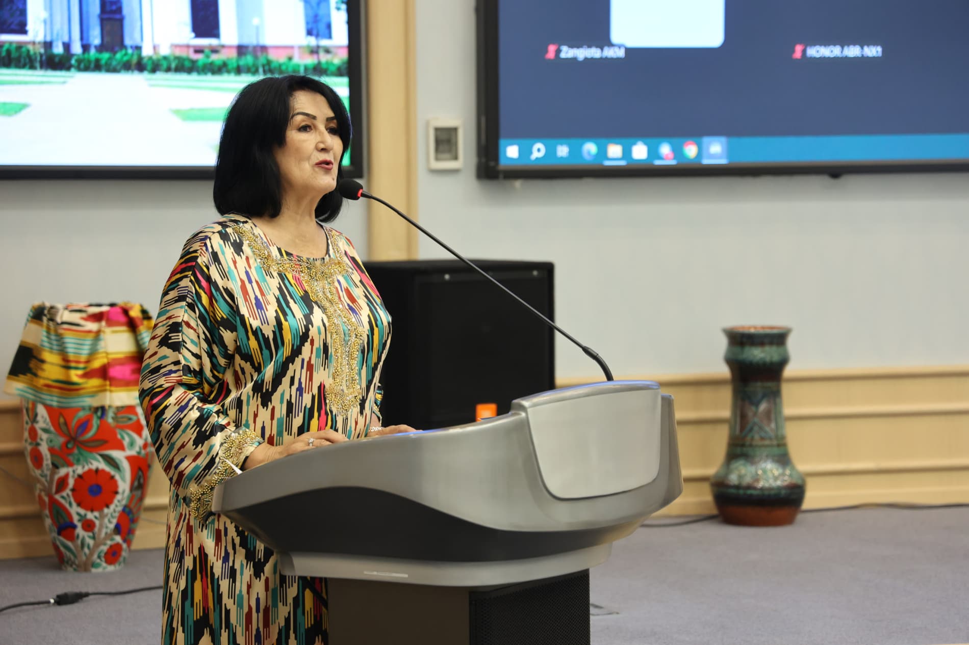 “Kitobxon onalar” loyihasi doirasida Ulug‘bek Hamdamning “Ota” romani taqdimoti o‘tkazildi