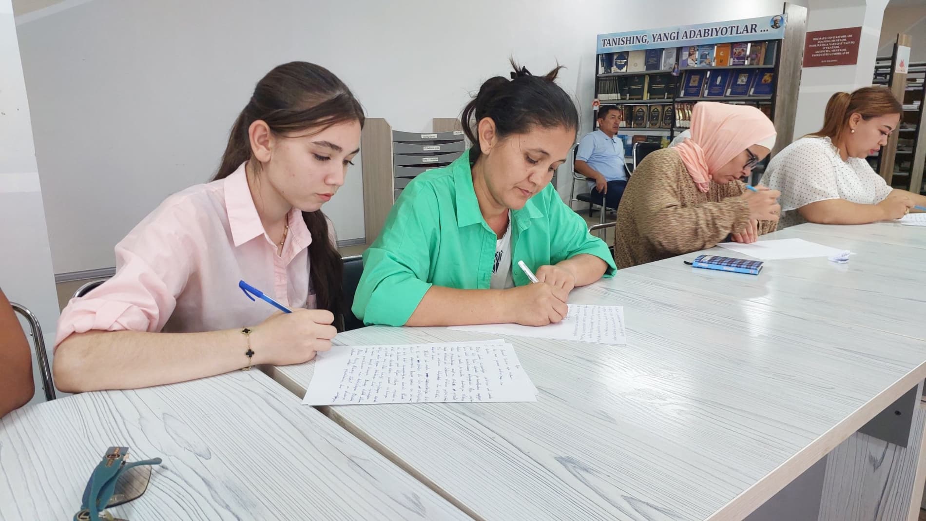 Qashqadaryoda "Eng yaxshi kitobxon uy bekasi" ko‘rik-tanlovi o’tkazilmoqda