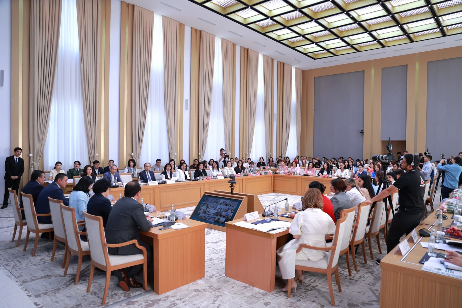 Open Dialogue with Women Entrepreneurs