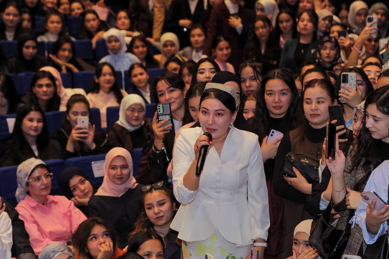 Minglab qizlarni bir maydonda jamlagan “QizlarFest 2026” festivali