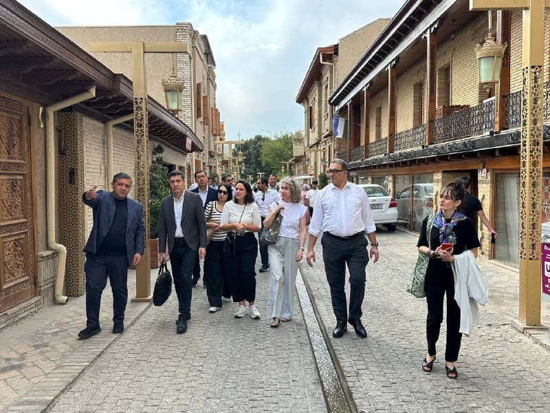 Жаҳон банки делегацияси Олмазор туманида бўлди