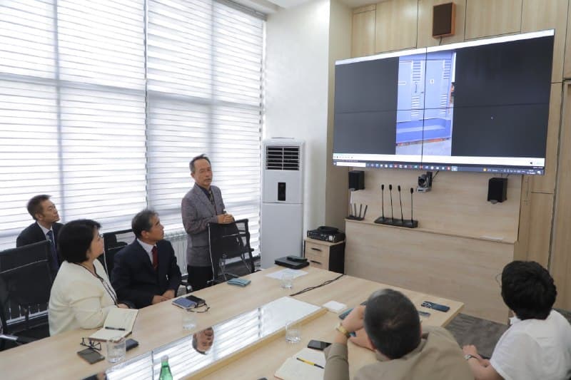 Олмазор туманида кореялик инвесторлар билан учрашув ўтказилди