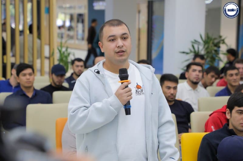 “Инно” технопаркида ёшлар билан очиқ мулоқот ўтказилди